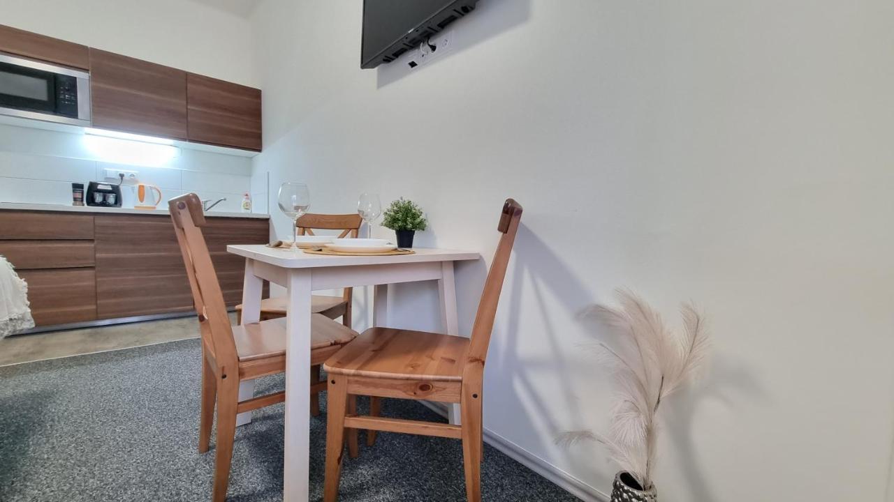 Finnem Rentals Jicinska Praha Eksteriør bilde